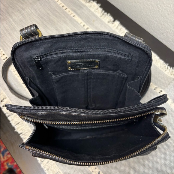 Fossil Vintage Black Explorer Crossbody - Picture 8 of 12